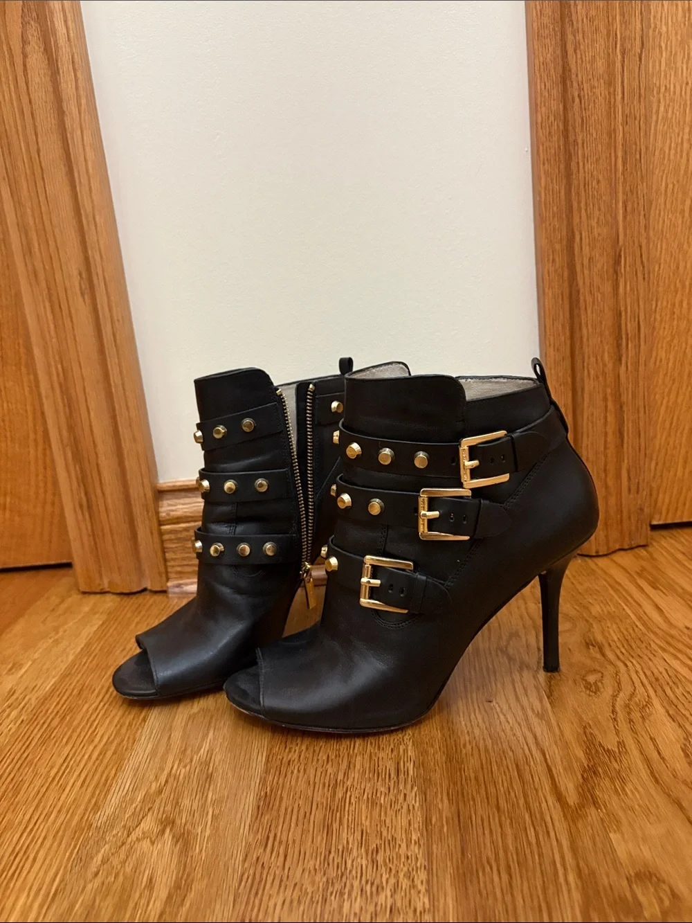 Michael Kors Bryn studded Black leather peek-Toe Buckle high heel ankle Boot 10
